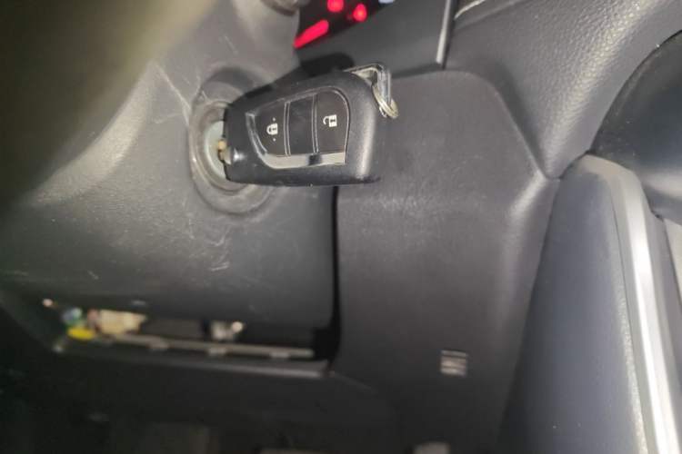 Used Toyota Wildlander 2022 2.0L CVT Two-Wheel Drive Leading Edition Vehicle Key