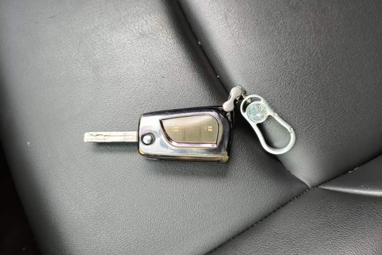 Used Toyota Wildlander 2022 2.0L CVT Two-Wheel Drive Leading Edition Vehicle Key
