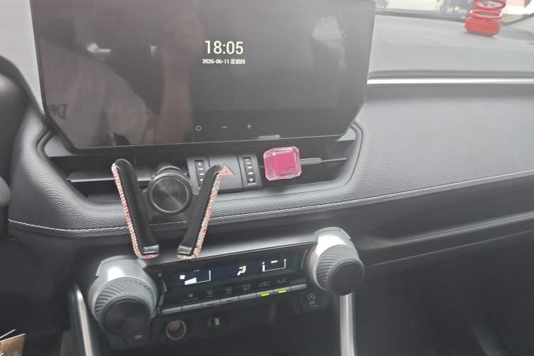 Used Toyota Wildlander 2023 2.0L CVT Two-Wheel Drive Leading Edition Audio And AC Panel