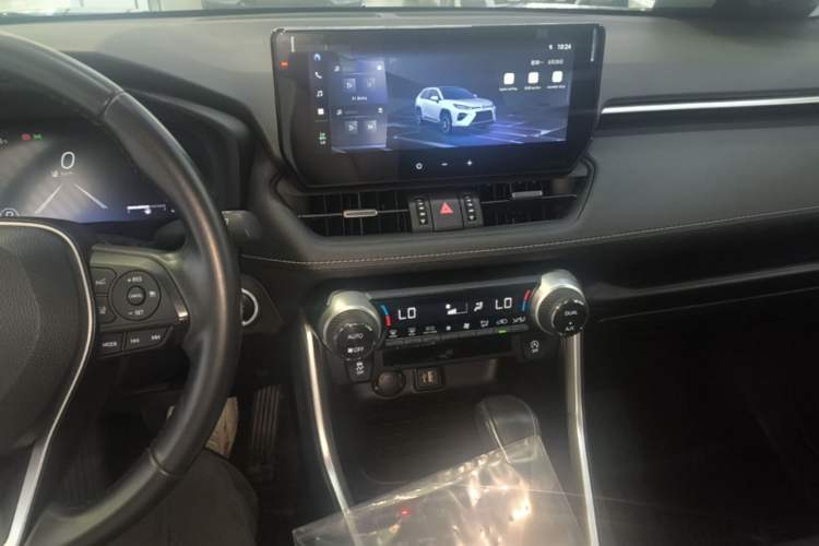 Used Toyota Wildlander 2023 2.0L CVT Two-Wheel Drive Luxury PLUS Edition Audio And AC Panel