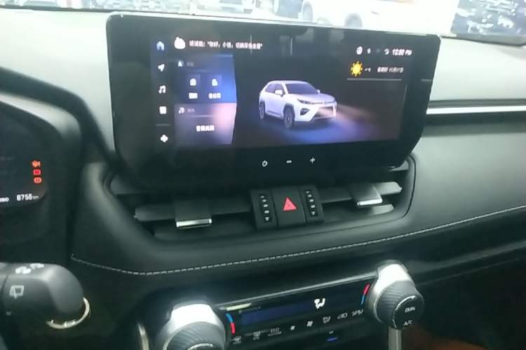 Used Toyota Wildlander 2023 Dual-Motor 2.5L E-CVT Four-Wheel Drive Prestige Edition Audio And AC Panel
