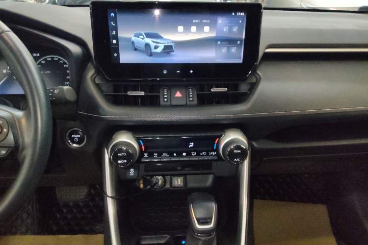 Used Toyota Wildlander 2023 Dual-Motor 2.5L E-CVT Two-Wheel Drive Luxury PLUS Edition Audio And AC Panel