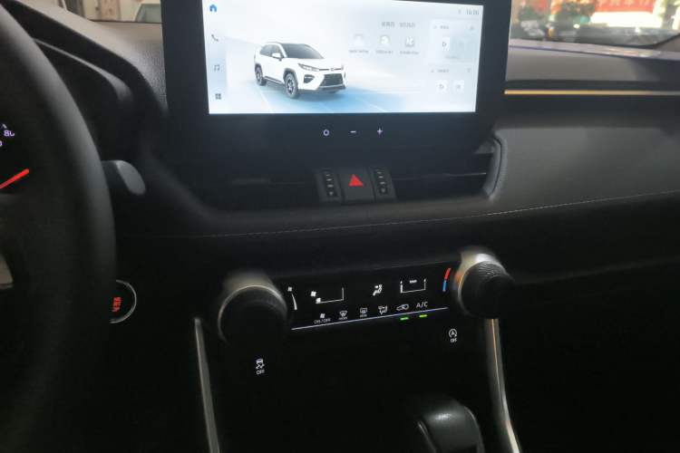 Used Toyota Wildlander 2023 2.0L CVT Two-Wheel Drive Leading Edition Audio And AC Panel