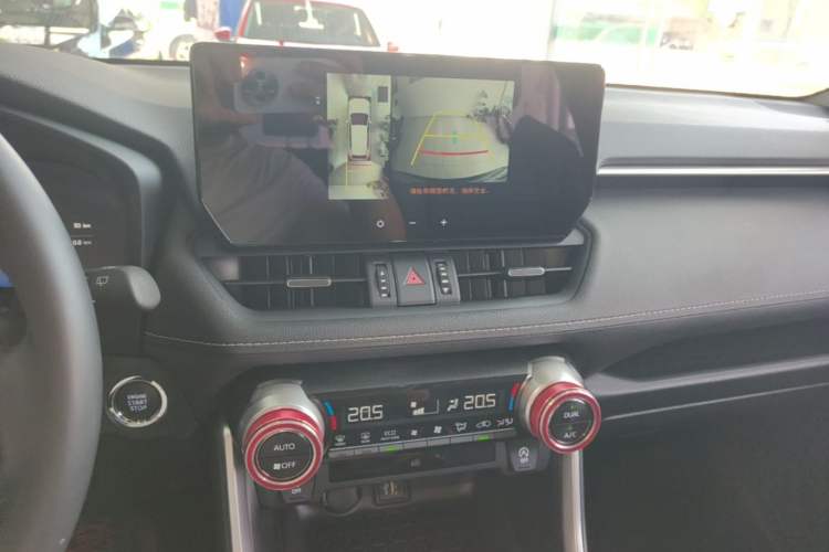 Used Toyota Wildlander 2023 2.0L CVT Two-Wheel Drive Luxury PLUS Edition Audio And AC Panel