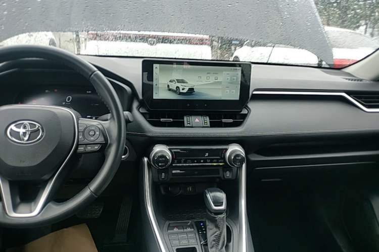 Used Toyota Wildlander 2023 2.0L CVT Four-Wheel Drive Luxury PLUS Edition Audio And AC Panel