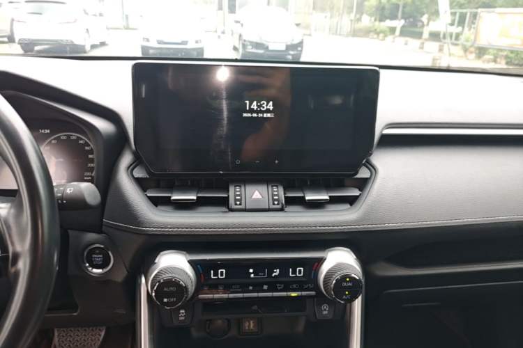 Used Toyota Wildlander 2023 2.0L CVT Four-Wheel Drive Luxury PLUS Edition Audio And AC Panel