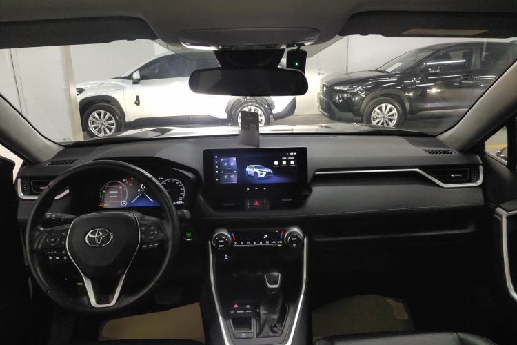 Used Toyota Wildlander 2023 Dual-Motor 2.5L E-CVT Two-Wheel Drive Luxury PLUS Edition Center Console