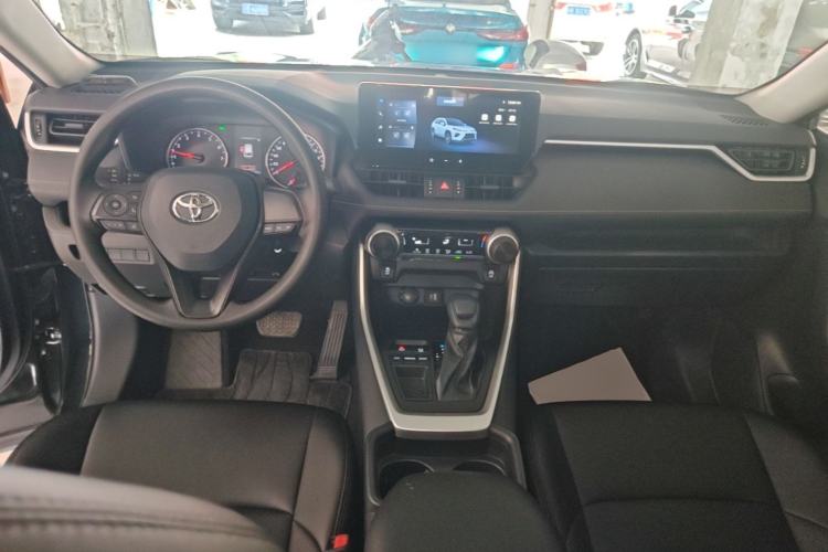Used Toyota Wildlander 2023 2.0L CVT Two-Wheel Drive Leading Edition Center Console