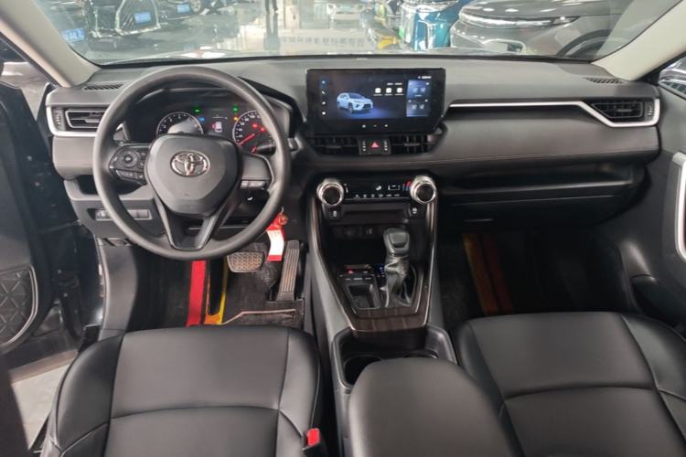 Used Toyota Wildlander 2023 2.0L CVT Two-Wheel Drive Leading Edition Center Console