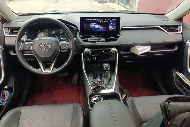 Used Toyota Wildlander 2023 Dual-Motor 2.5L E-CVT Two-Wheel Drive Prestige Edition Center Console