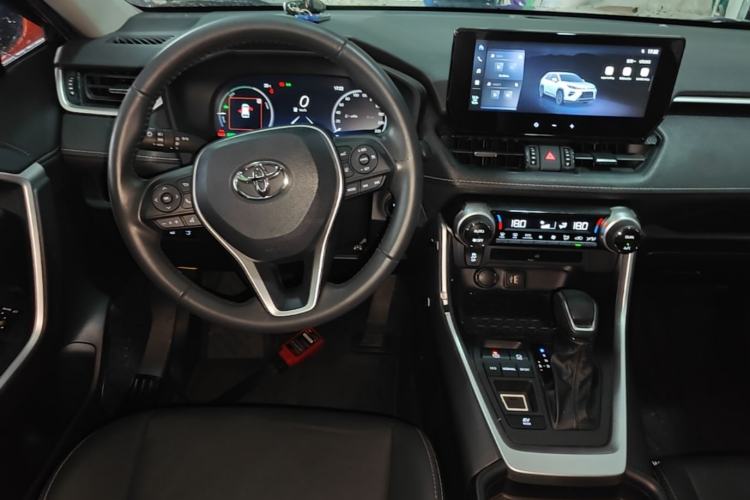 Used Toyota Wildlander 2023 Dual-Motor 2.5L E-CVT Two-Wheel Drive Luxury PLUS Edition Center Console