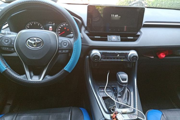 Used Toyota Wildlander 2023 2.0L CVT Two-Wheel Drive Urban Edition Center Console