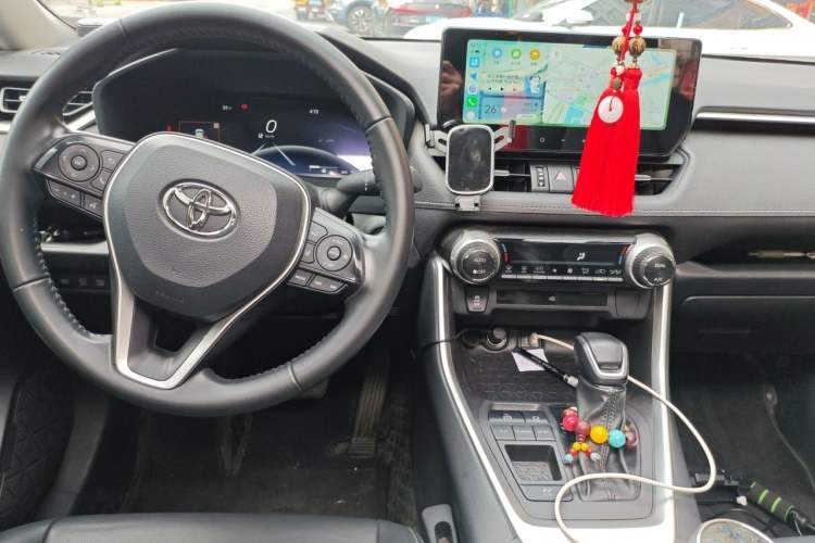 Used Toyota Wildlander 2023 2.0L CVT Two-Wheel Drive Luxury PLUS Edition Center Console