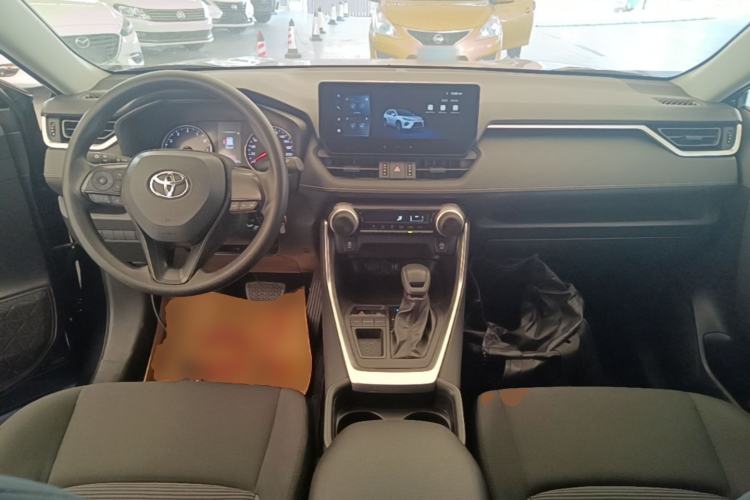 Used Toyota Wildlander 2023 2.0L CVT Two-Wheel Drive Leading Edition Center Console