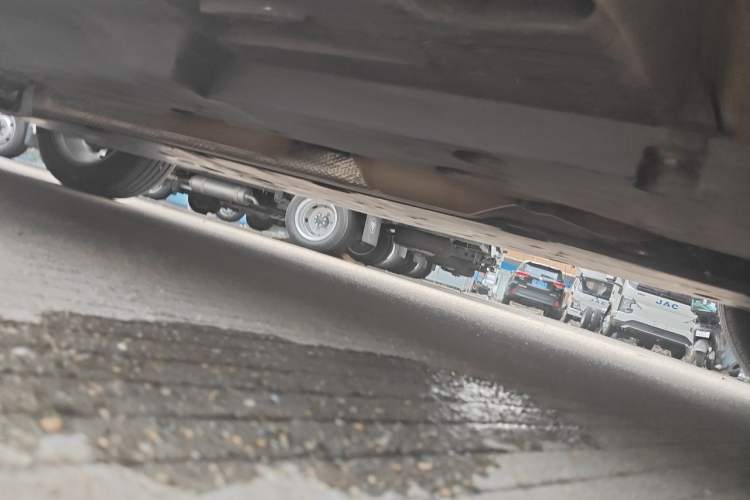 Used Toyota Wildlander 2023 2.0L CVT Two-Wheel Drive Leading Edition Chassis Front Right