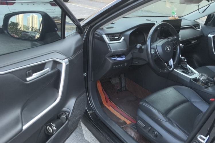 Used Toyota Wildlander 2023 2.0L CVT Four-Wheel Drive Luxury PLUS Edition Driver Seat