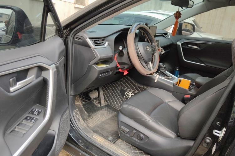 Used Toyota Wildlander 2023 2.0L CVT Four-Wheel Drive Luxury PLUS Edition Driver Seat