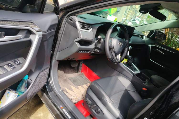 Used Toyota Wildlander 2023 2.0L CVT Two-Wheel Drive Luxury PLUS Edition Driver Seat