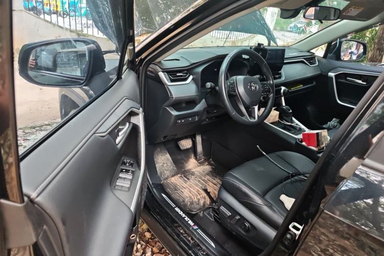 Used Toyota Wildlander 2023 Dual-Engine 2.5L E-CVT Two-Wheel Drive Urban Edition Driver Seat