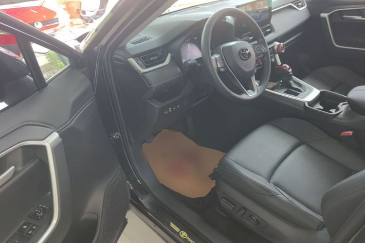 Used Toyota Wildlander 2023 2.0L CVT Two-Wheel Drive Luxury PLUS Edition Driver Seat