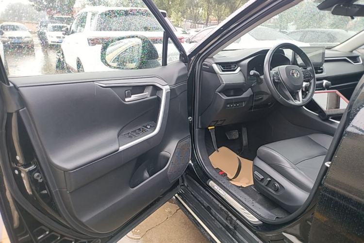 Used Toyota Wildlander 2023 2.0L CVT Four-Wheel Drive Luxury PLUS Edition Driver Seat