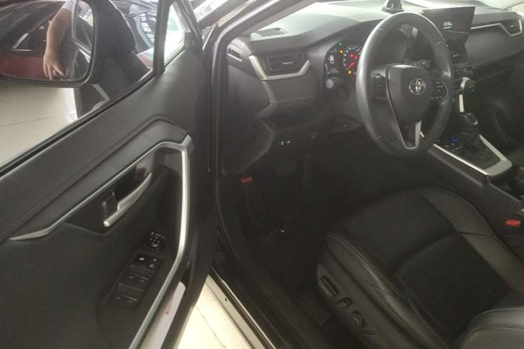Used Toyota Wildlander 2023 2.0L CVT Two-Wheel Drive Urban Edition Driver Seat
