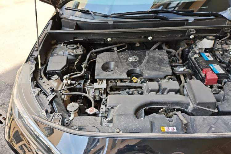 Used Toyota Wildlander 2023 2.0L CVT Two-Wheel Drive Leading Edition Engine Bay Right