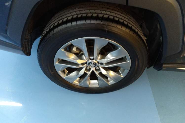 Used Toyota Wildlander 2023 Dual-Engine 2.5L E-CVT Two-Wheel Drive Urban Edition Exterior 4