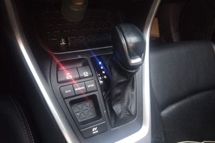 Used Toyota Wildlander 2023 Dual-Motor 2.5L E-CVT Two-Wheel Drive Luxury PLUS Edition Gear Lever