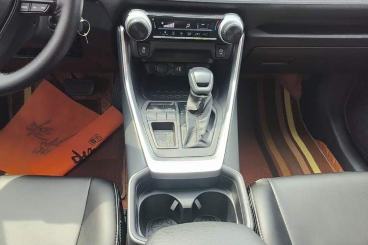 Used Toyota Wildlander 2023 2.0L CVT Two-Wheel Drive Leading Edition Gear Lever