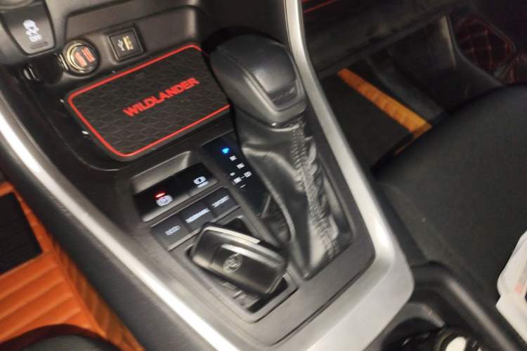 Used Toyota Wildlander 2023 2.0L CVT Two-Wheel Drive Leading Edition Gear Lever