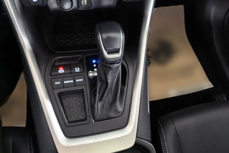 Used Toyota Wildlander 2023 2.0L CVT Two-Wheel Drive Urban Edition Gear Lever