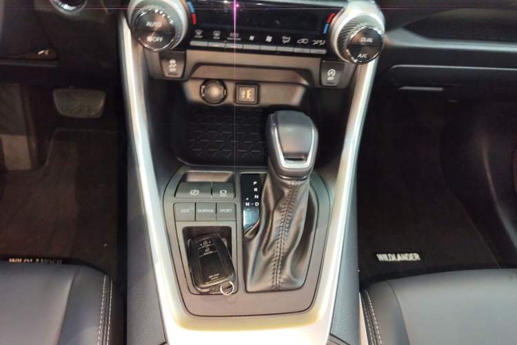 Used Toyota Wildlander 2023 2.0L CVT Two-Wheel Drive Urban Edition Gear Lever
