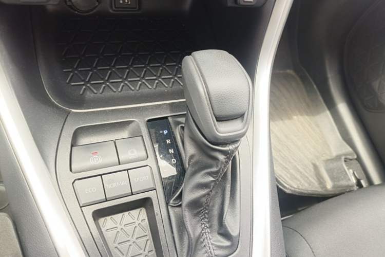 Used Toyota Wildlander 2023 2.0L CVT Two-Wheel Drive Leading Edition Gear Lever