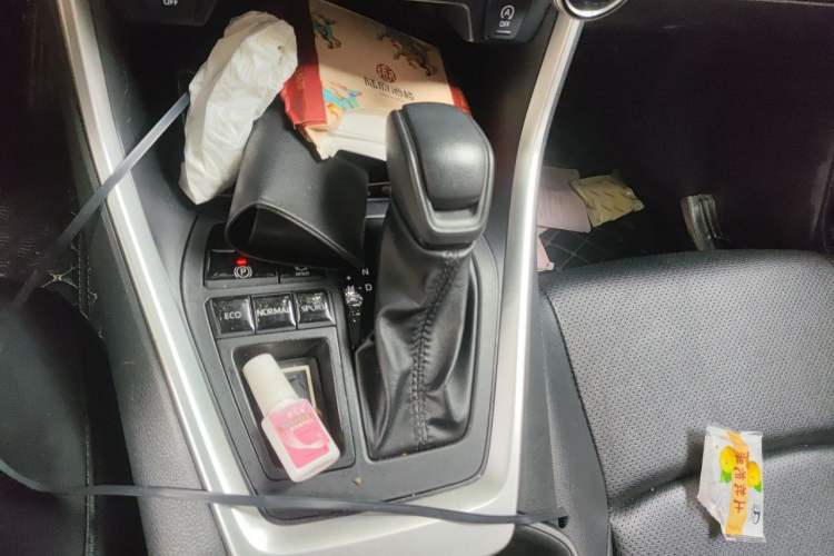 Used Toyota Wildlander 2023 2.0L CVT Two-Wheel Drive Leading Edition Gear Lever
