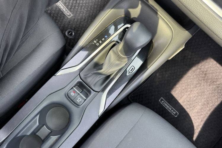 Used Toyota Wildlander 2023 2.0L CVT Two-Wheel Drive Urban Edition Gear Lever