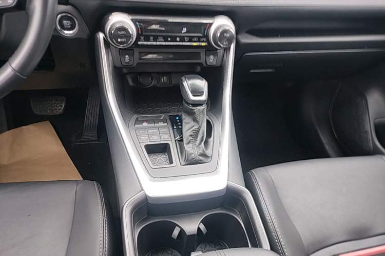 Used Toyota Wildlander 2023 2.0L CVT Four-Wheel Drive Luxury PLUS Edition Gear Lever
