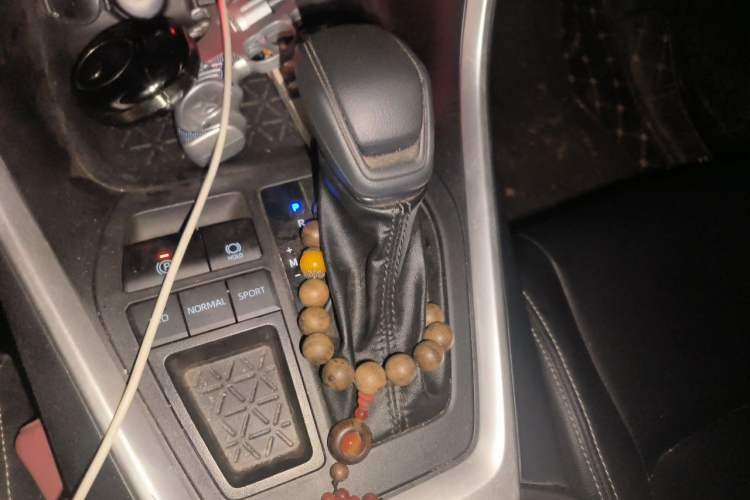 Used Toyota Wildlander 2023 2.0L CVT Two-Wheel Drive Leading Edition Gear Lever