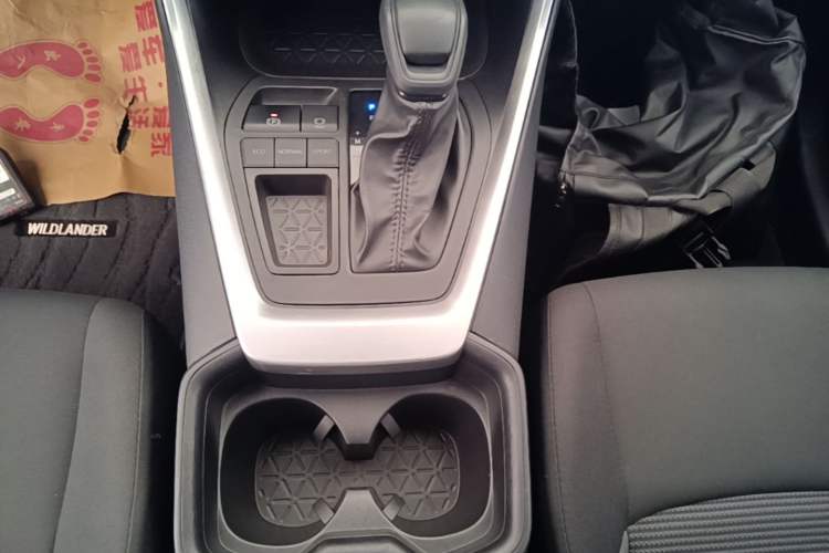 Used Toyota Wildlander 2023 2.0L CVT Two-Wheel Drive Leading Edition Gear Lever