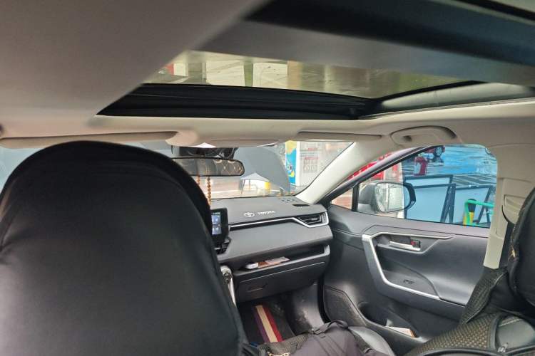 Used Toyota Wildlander 2023 2.0L CVT Two-Wheel Drive Luxury PLUS Edition Headliner