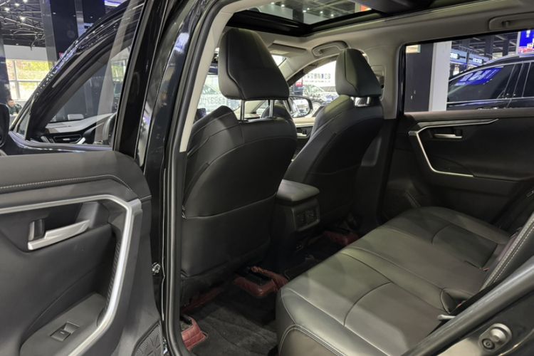 Used Toyota Wildlander 2023 2.0L CVT Two-Wheel Drive Luxury PLUS Edition Headliner