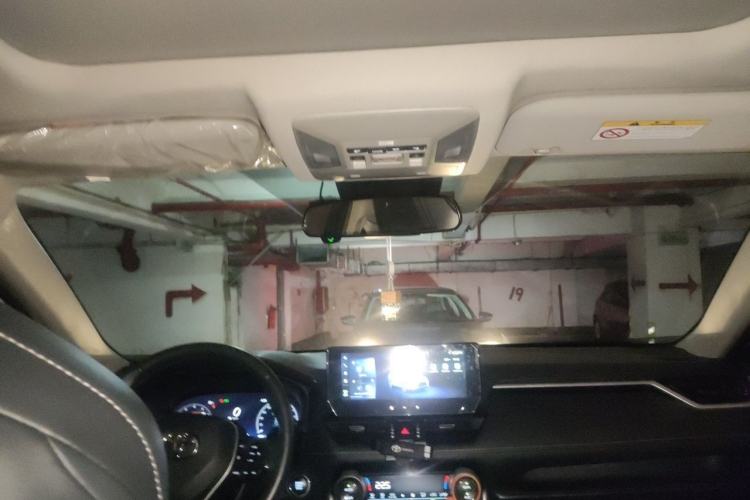 Used Toyota Wildlander 2023 2.0L CVT Two-Wheel Drive Luxury PLUS Edition Headliner