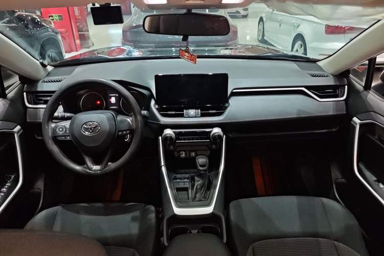 Used Toyota Wildlander 2023 2.0L CVT Two-Wheel Drive Leading Edition Interior 1