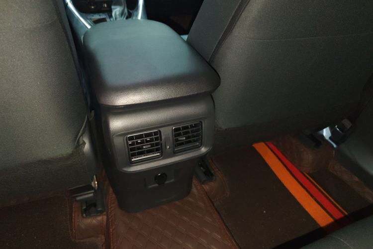 Used Toyota Wildlander 2023 2.0L CVT Two-Wheel Drive Leading Edition Interior 2