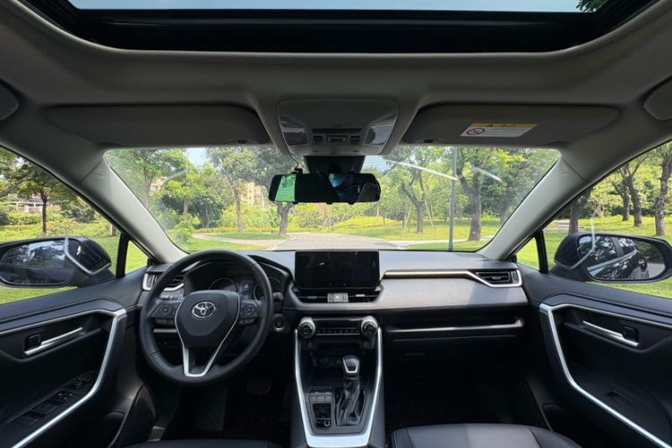 Used Toyota Wildlander 2023 2.0L CVT Two-Wheel Drive Urban Edition Interior 2