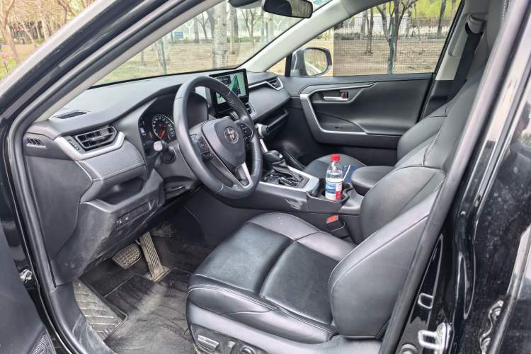 Used Toyota Wildlander 2023 2.0L CVT Two-Wheel Drive Urban Edition Interior 3