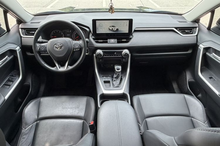 Used Toyota Wildlander 2023 2.0L CVT Two-Wheel Drive Urban Edition Interior 4