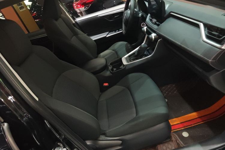 Used Toyota Wildlander 2023 2.0L CVT Two-Wheel Drive Leading Edition Interior 5