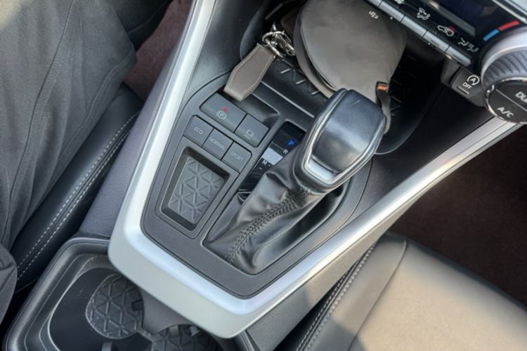 Used Toyota Wildlander 2023 2.0L CVT Two-Wheel Drive Urban Edition Interior 5