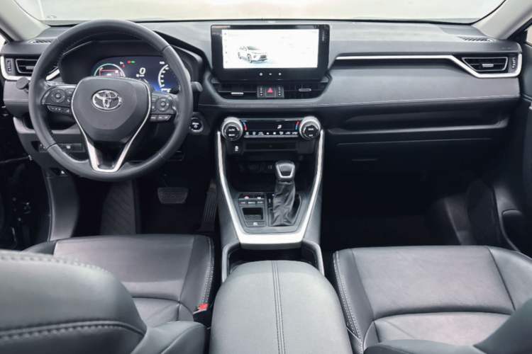 Used Toyota Wildlander 2023 Dual-Motor 2.5L E-CVT Two-Wheel Drive Luxury PLUS Edition Interior 6